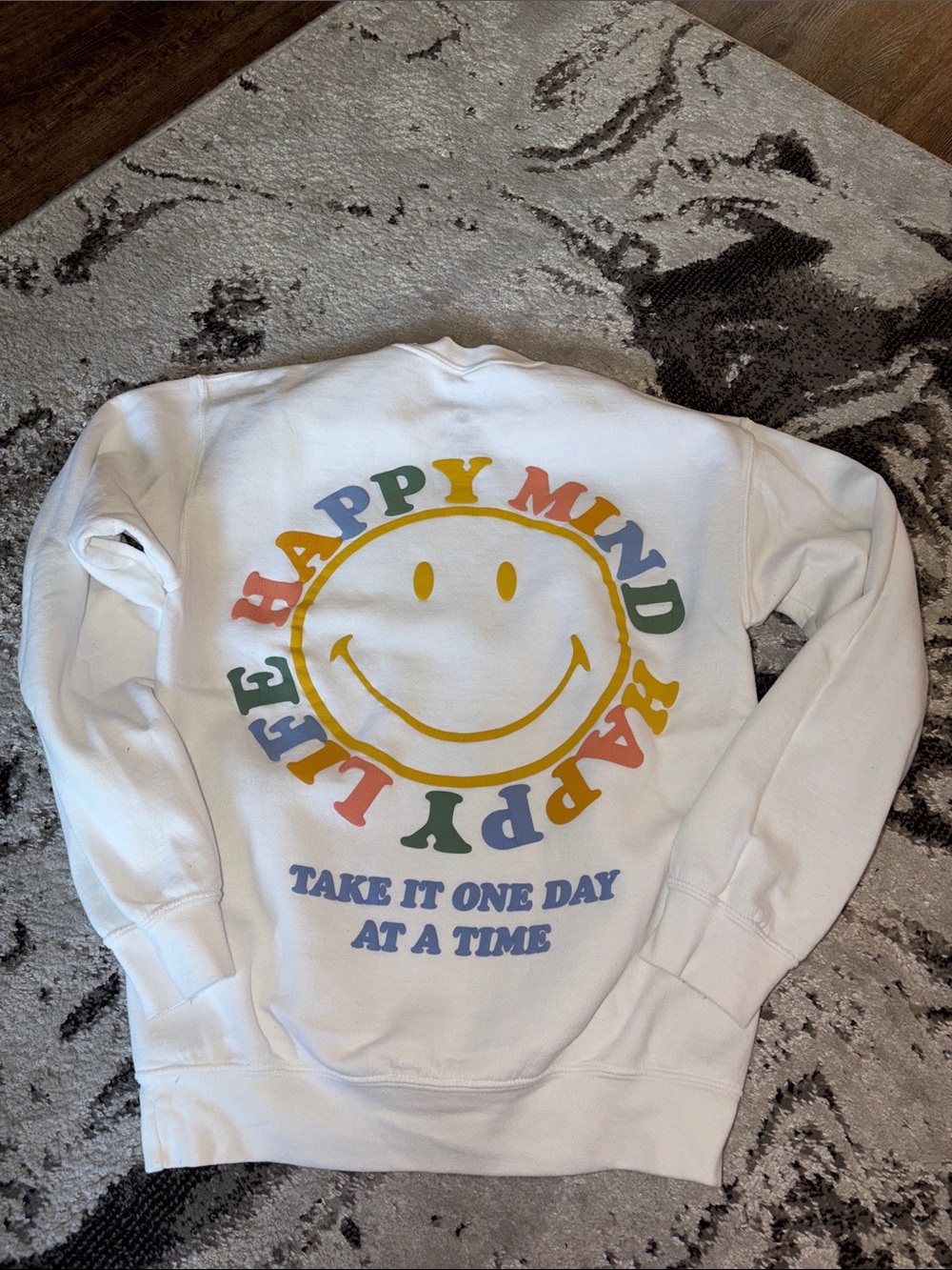 White 'Happy Mind' Smiley Graphic Crewneck Sweatshirt